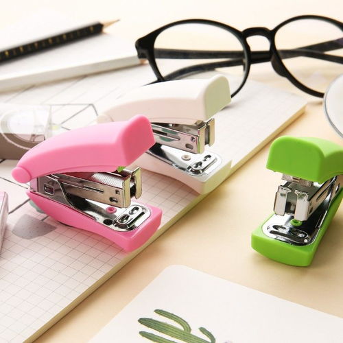 晨光MG 12號標(biāo)準(zhǔn)省力型訂書機(jī) 商務(wù)辦公的得力助手